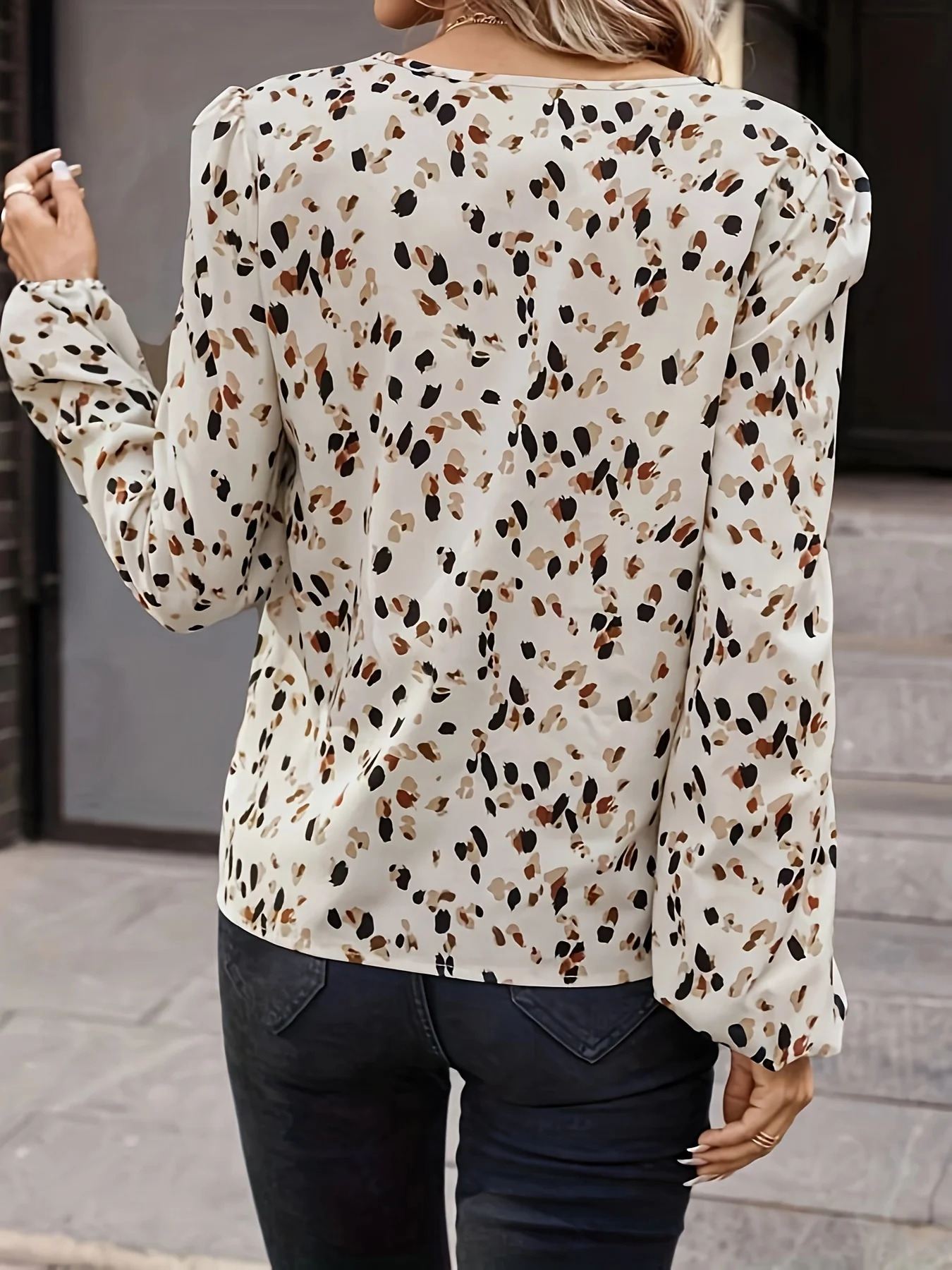 Spring and summer womens Vneck long sleeved printed shirt fashionable n showcasing French elegance charm 250407