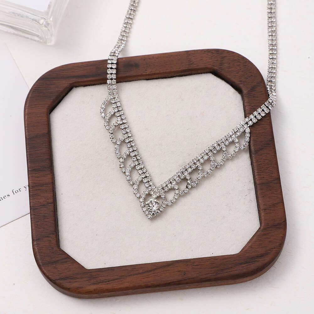 Popular personality sier lace necklace urious temperament dinner party women's collarbone chain