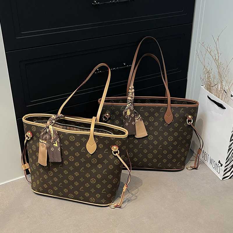 Stylish Womens Leather Crossbody Bag Popular Designer Inspired Handbag Elegant Ladies Shoulder Messenger PurseW251106