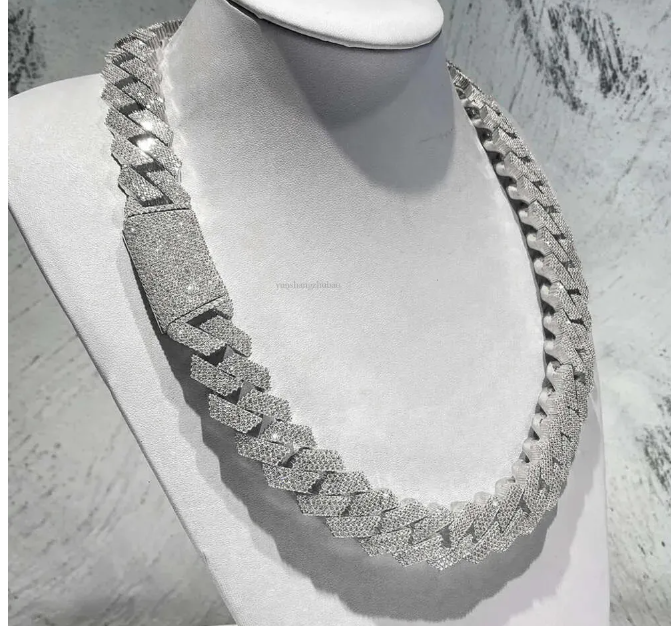 Elegant Silicone-Wrapped Sterling Silver Cuban Chain Necklace with 19mm Iced CZ Detail for Stylish Gents