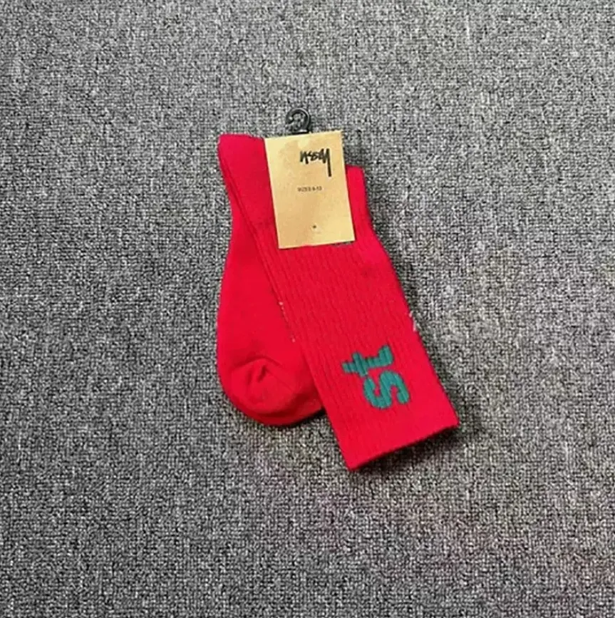 Men's Designer Sports Socks Letter Printed Casual Multi Color Cotton Medium Stocking High Street Fashion Breathable Soft Sport Socks For Men Wome