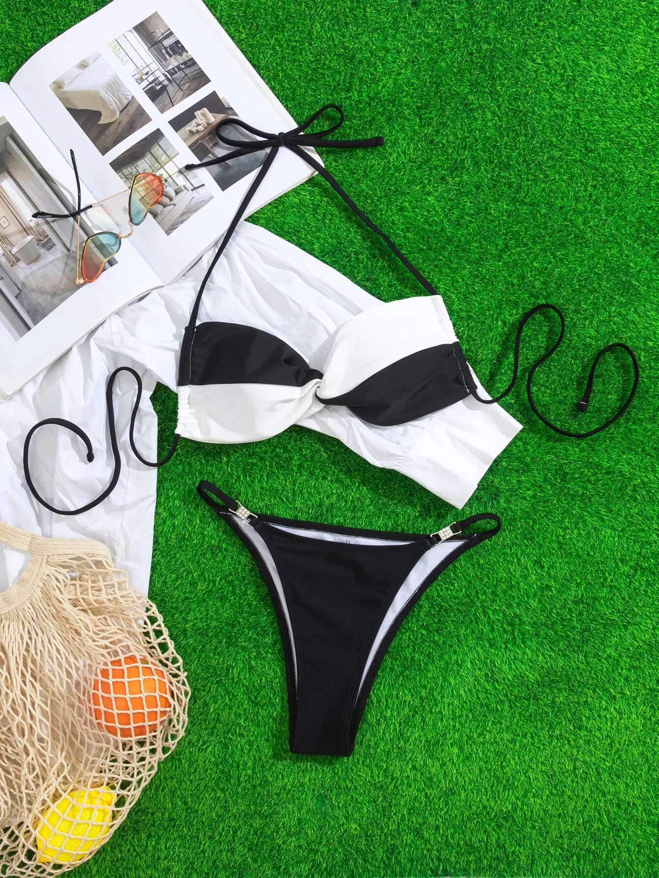 Dongdumaoyi Sexy White Black Contrast Bikinis Sets Women Pleate Push Up Rhinestone Swimsuit Brazilian Beach Bathing Suit Thong Swimwear