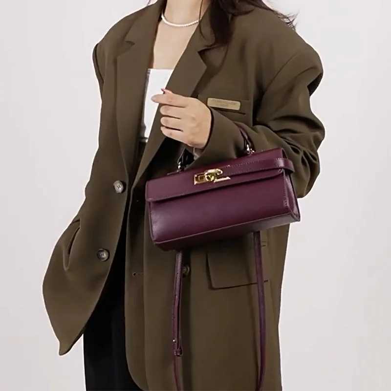 Luxury Brand Women Lock Bag Popular Retro Fashion Shoulder Bag Simple Versatile Crossbody Bag High Quality Square Bag HandbagW251107