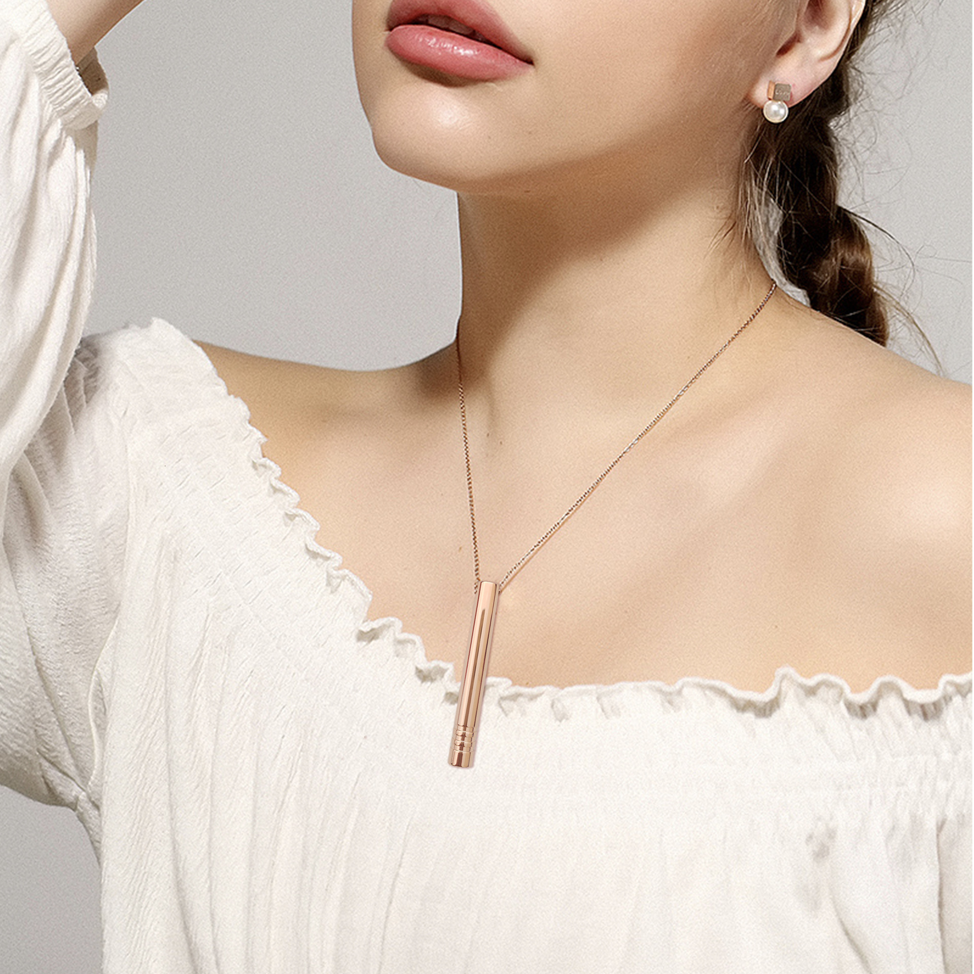 Breathing necklace made of stainless steel, vacuum plated pendant for decompression, calming meditation, relaxation, and anxiety relief