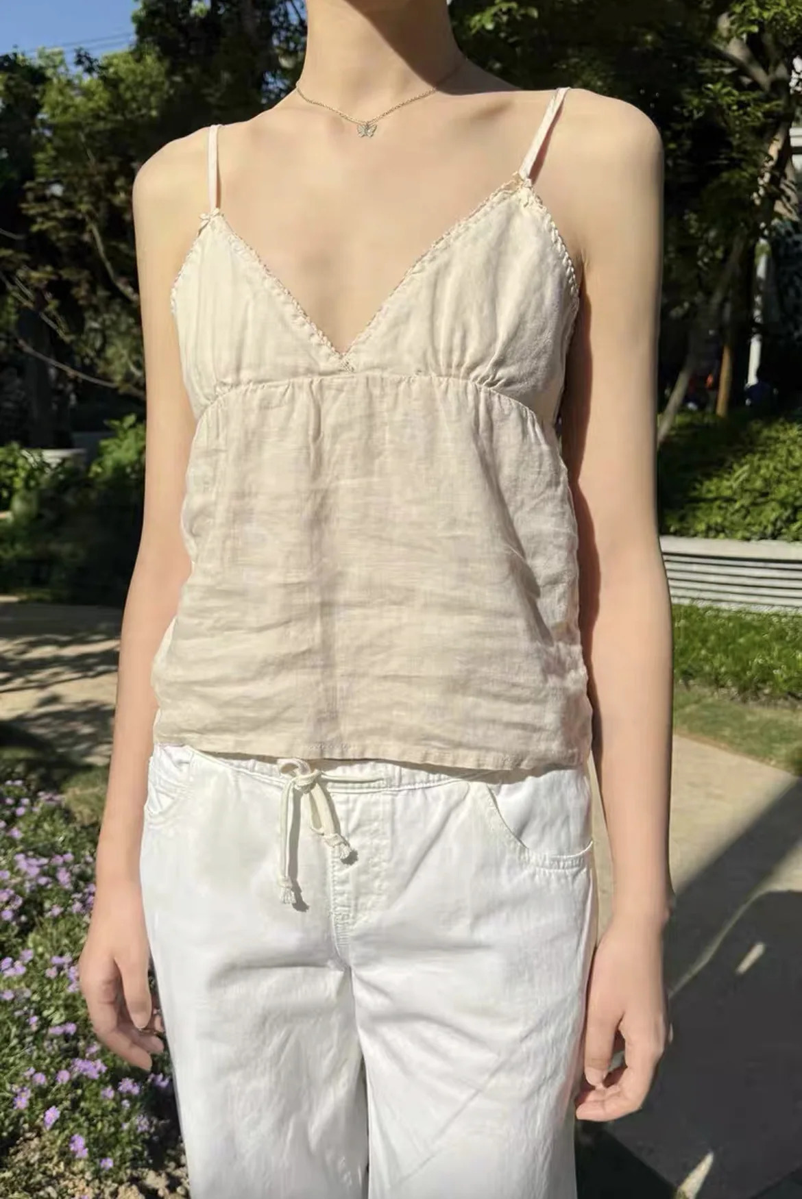 Womens summer sweet crop top sleeveless Vneck shoulder strap solid vest simple Y2k casual Versatile 250407