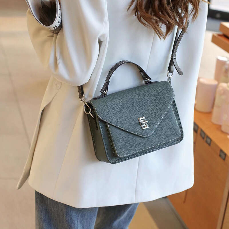 Luxury Bags Designer Niche Handbags Cowhide Small Square Envelope Bags Women's New Commuter Casual Versatile One Shoulder Cross-body Vagabond Bag
