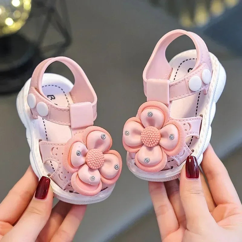 Summer Baby Boys Girls Sandals Children Beach Sandals Cartoon Infant Toddler Shoes Comfortable Soft Sole Kids Student Shoes 250407