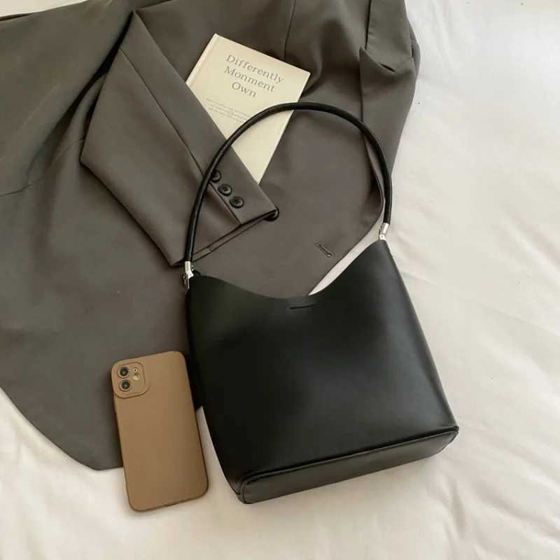 2025 New High-end Luxury Brand Ladies Leather Shoulder Bag Famous Designer Classic Paris Casual ElegantW251106