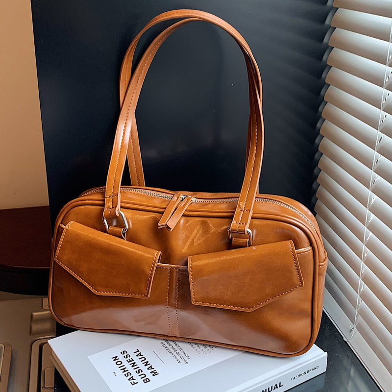 2025S Designer Women S Bag Bright Underarm For Women New Korean Edition Trendy Fashion Versatile Large Capacity Work Commuter Shoulder Bag