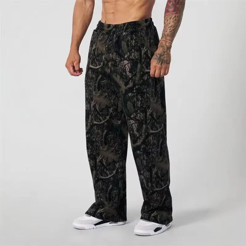 Spring straight casual pants mens camouflage wide leg breathable running loose oversized sweater 250403