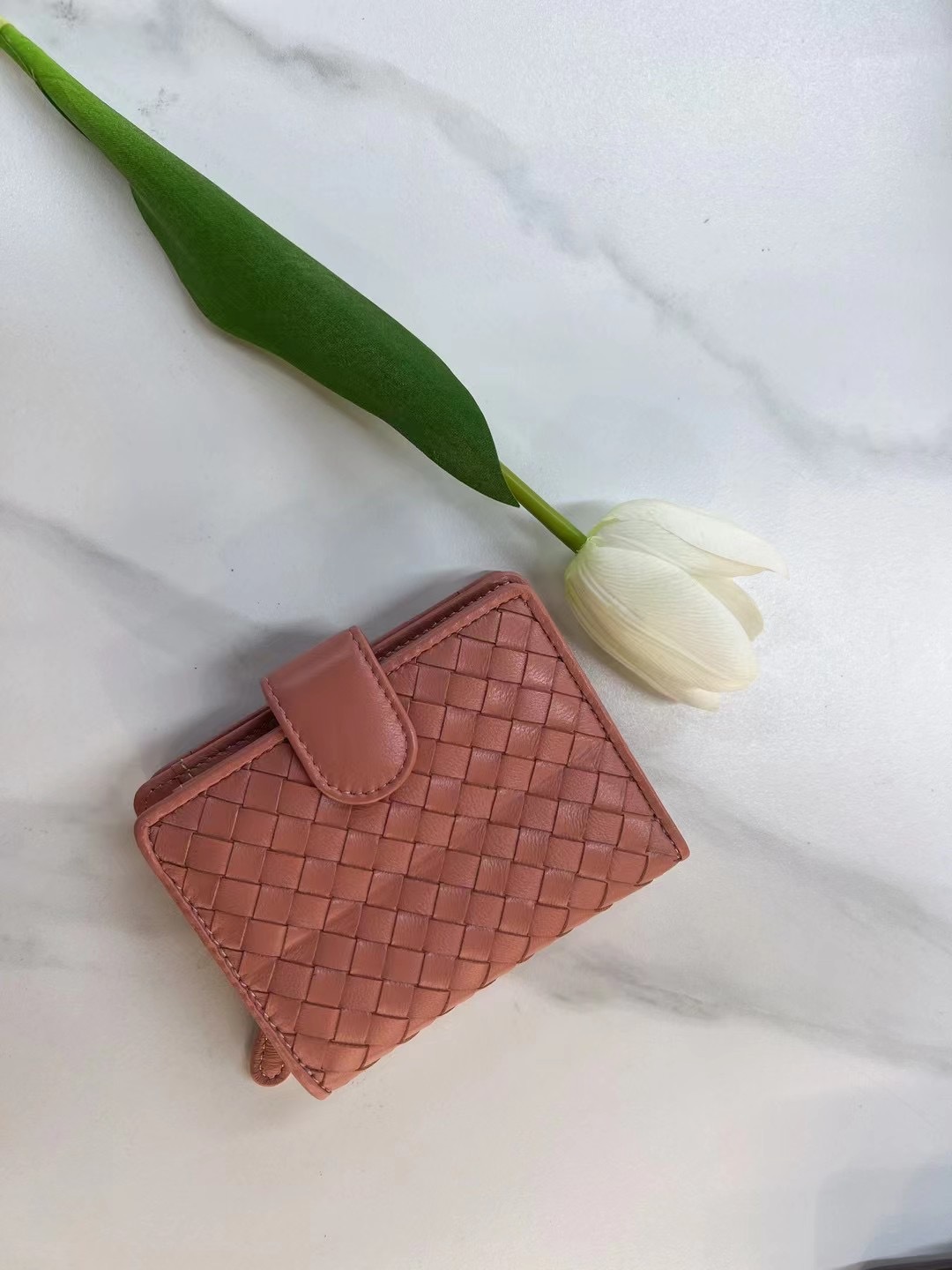 2025 Women's wallet fashion sheepskin woven coin purse Women's bi-fold card holder leather multi-card wallet