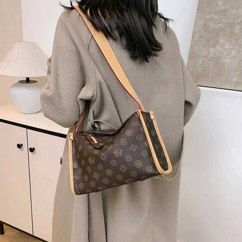 Premium Leather Tote Bag For Women Fashionable Shoulder Handbags Elegant Crossbody Purse Luxury BrandW251106