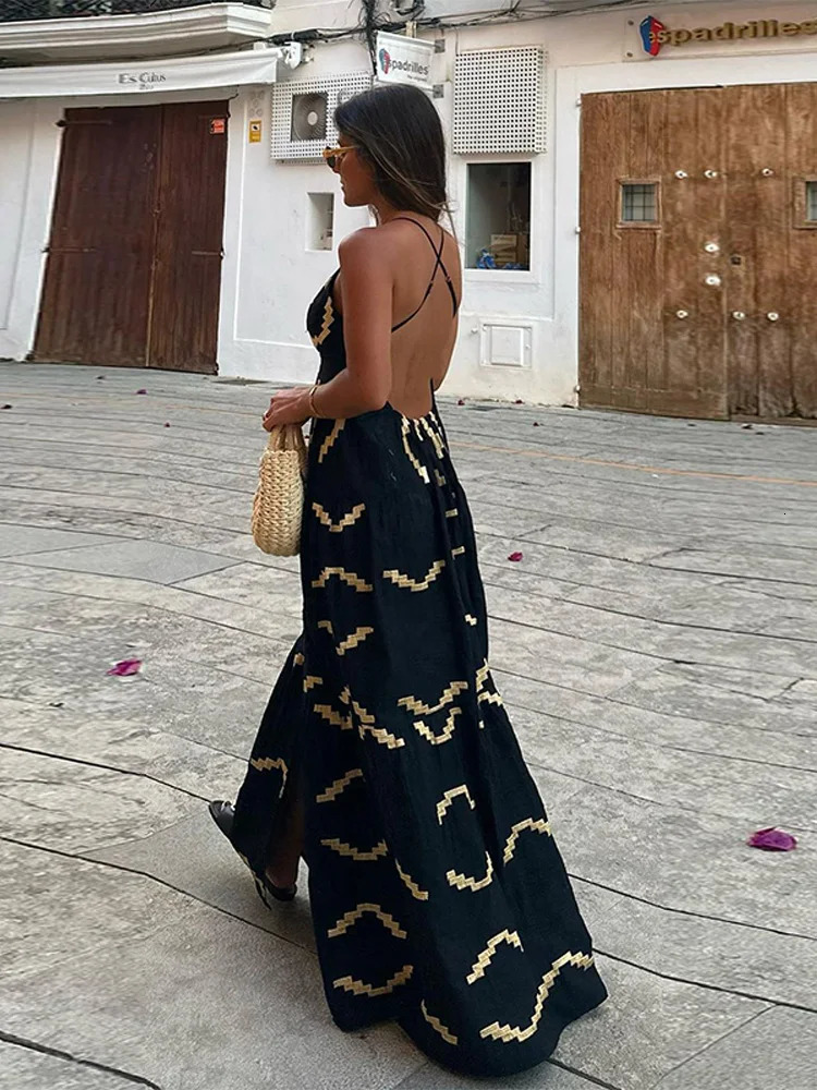 Fashionable geometric print womens long sling dress sexy backless sleeveless vacation long dress womens chic beach party dress 250401
