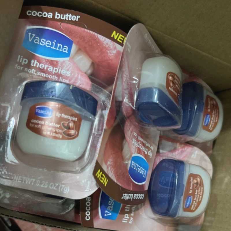 Vaseline lipstick can moisturize lips prevent dryness and fade lip lines and provide lasting moisturizing effect W250407
