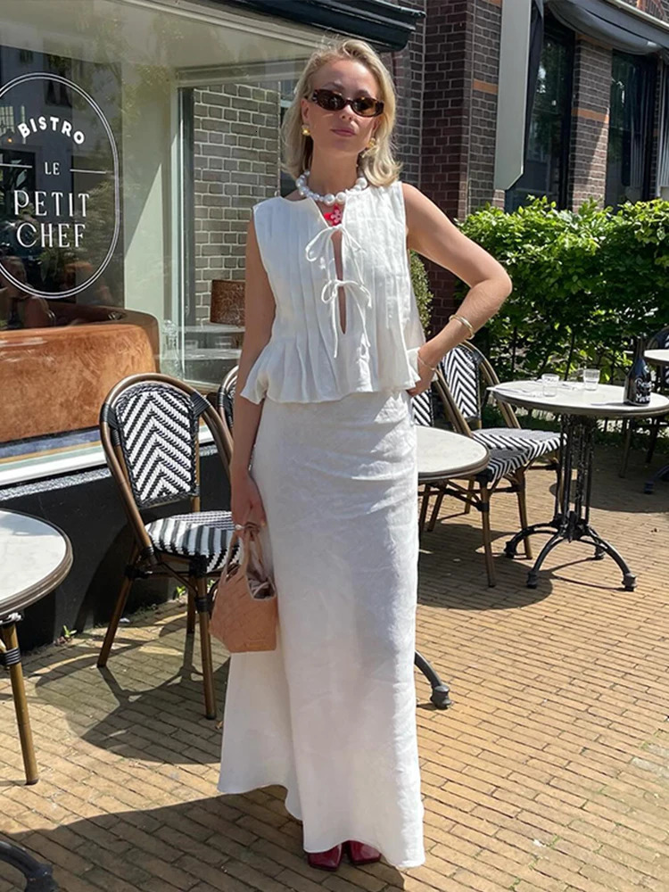 Elegant linen solid lace up vest womens O-neck sleeveless pleated vest high waisted A-line skiing fashionable womens suit 250401