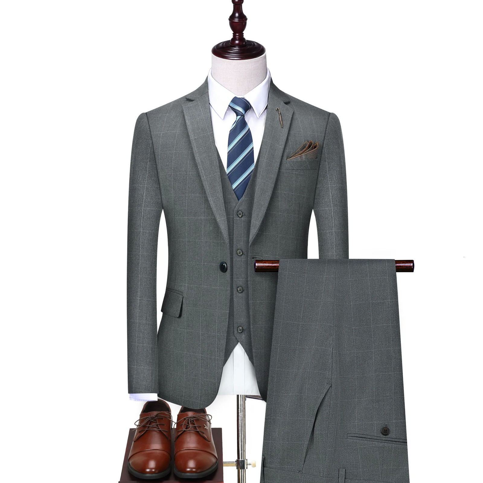 Fashionable Business Casual Gentleman Italian Style Elegant Stripe Slimming 3-Piece Set 250402
