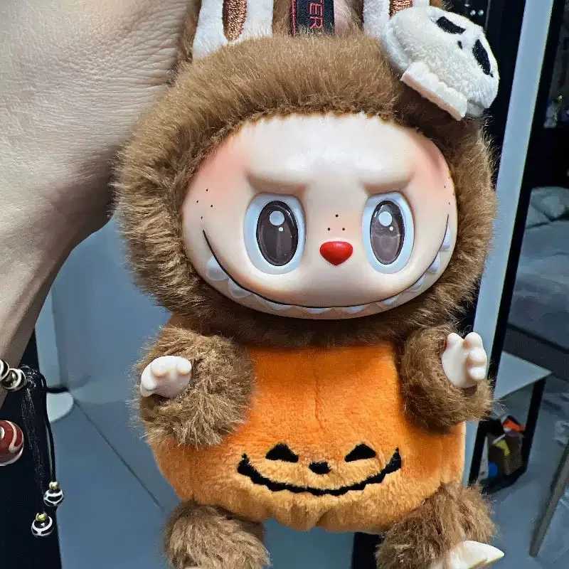 Labubu Halloween Vinyl Pumpkin Monster Carnival Vinyl Plush Doll Pendant Childrens Festival Gift Backpack Decoration Doll GiftT250407