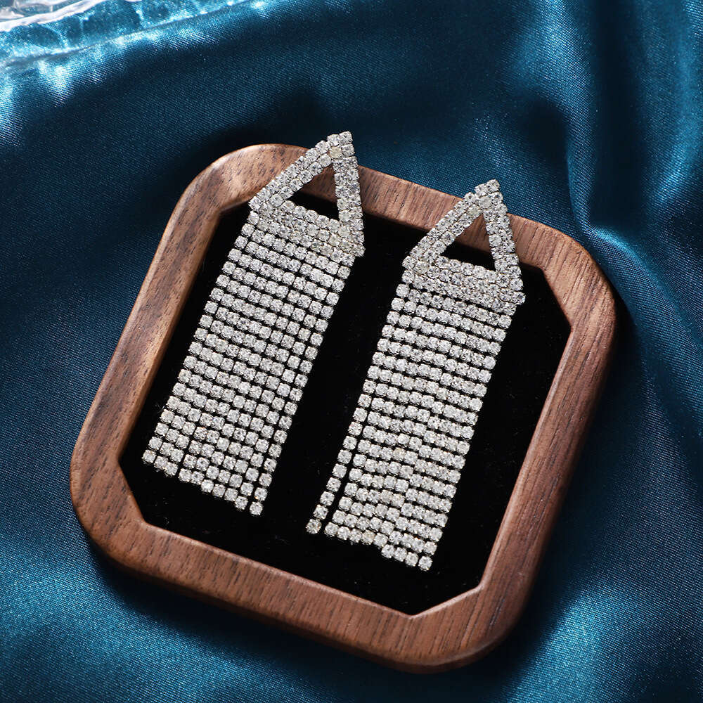 Hot selg tassel full dias, triangular sparkg rhies, trendy earrings with inlaid dias