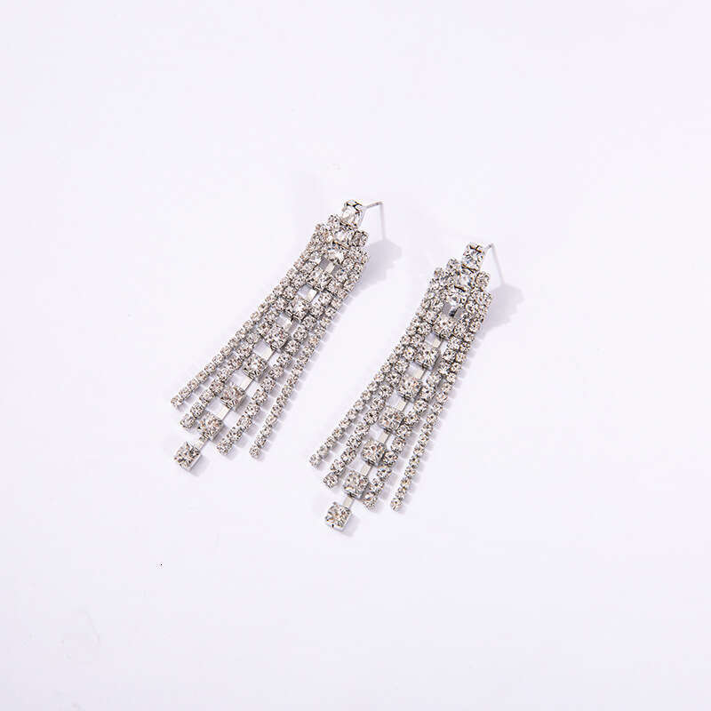 New Long Style Fashionable Personalized hot Retro Exquisite Premium Feeg pretty Atmospheric Earrings