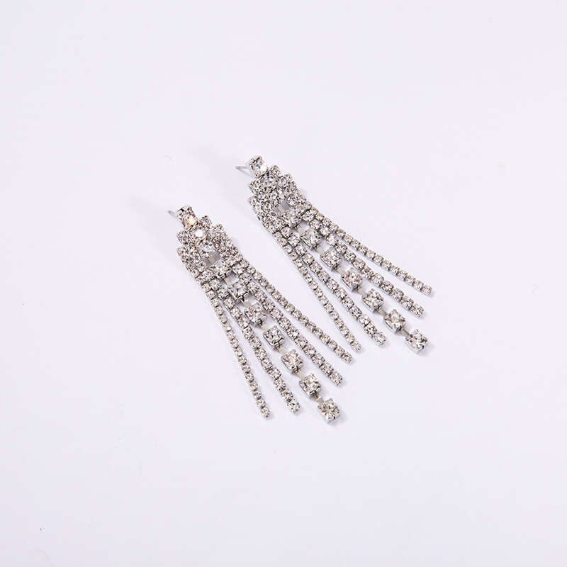 New Long Style Fashionable Personalized hot Retro Exquisite Premium Feeg pretty Atmospheric Earrings