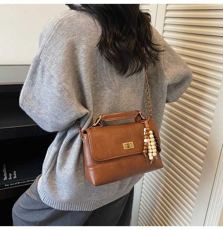 2025 New Retro Chain Bag - Small Square Shoulder Purse Vintage Stylish High-Quality Leather HandbagW251106