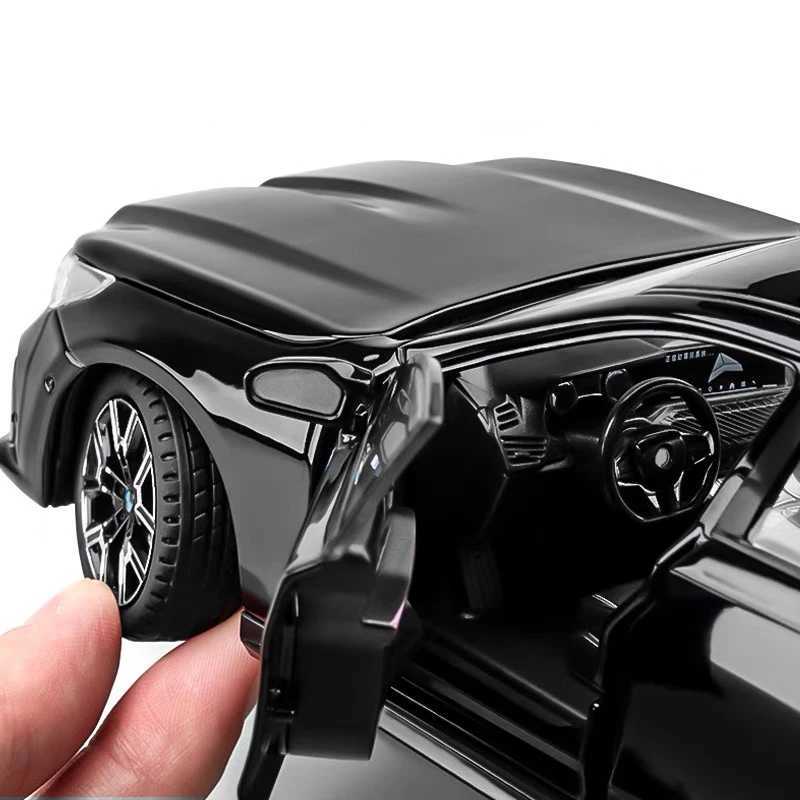 1 24 BMW I5 M60 THE M6 IM alloy micro car die-casting metal proportion car model sound lightweight simulation childrens toy car giftXJ250407