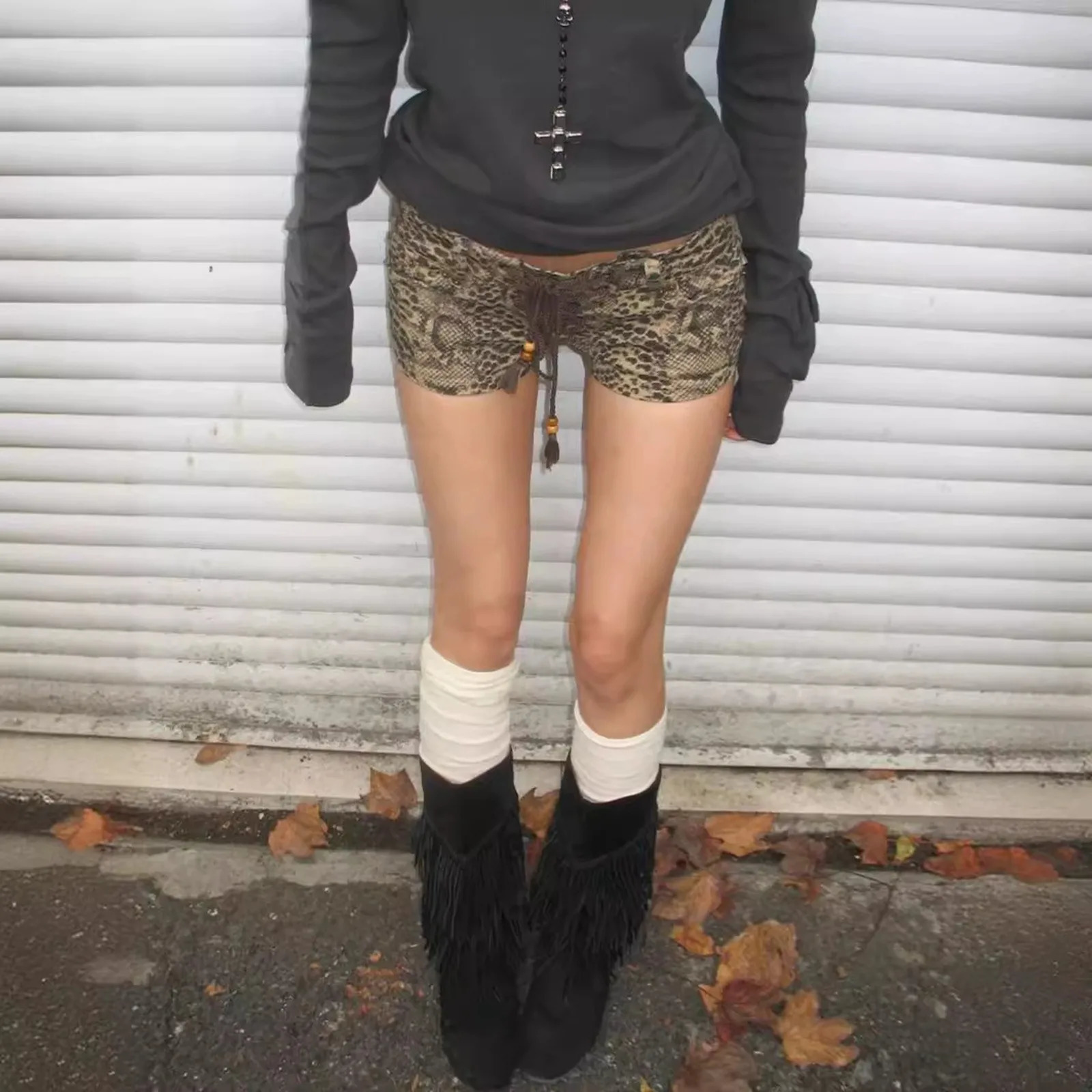 Retro Spicy Streetwear Denim Shorts Washed Snake Skin Print Strap Pants Nightclub Low Waist Skinny Y2k Sexy Shorts 250407