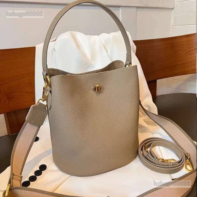 Genuine Leather New Soft Cowhide Bucket Wide Shoulder Straplarge Capacity Contrasting Color Handbag Commuting Women's Bag