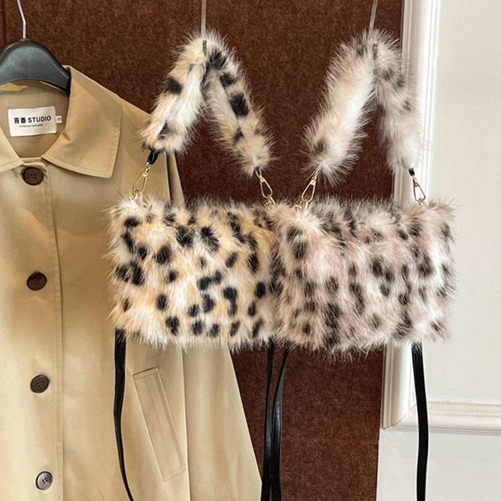 2025S Designer Women S Bag For Women New Trendy Autumn Handbag Cute Plush Internet Celebrity Versatile Leopard Pattern Crossbody Small Square Bag