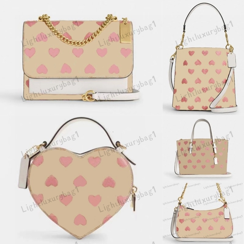 Designer Loving Heart Molle Bucket Bag Fashion Heart shaped Crossbody Bag Handbag Women chian Shoulder Bag Luxury Tote Classic Evening Bag Valentine 240104