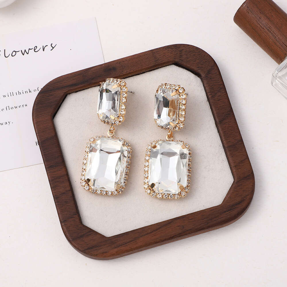 Style, personality, fashion, simple and fashionable rectangular cut earrings, hot temperament, women's accessories
