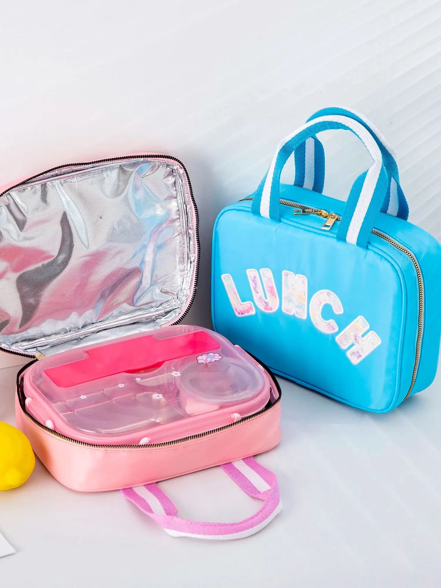 Girls Boys Preppy Cute Reusable Nylon Insulated Handbag Lunch Box Cooler Bag with Chenier Letters Used for Office School Travel Picnics 250401