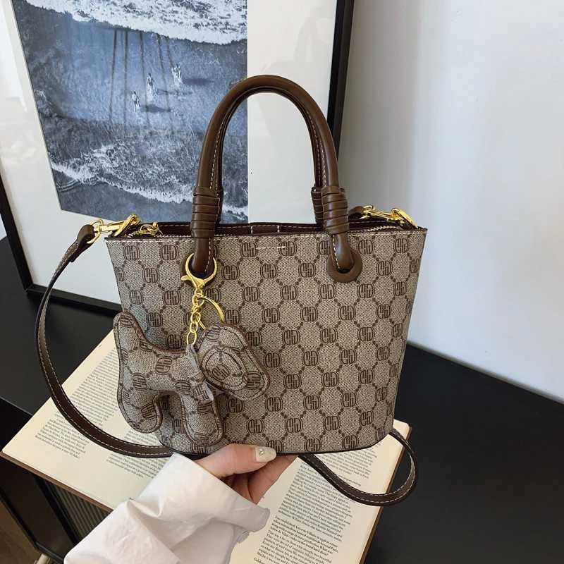 Luxury Best Superstar Show Commuter Bag Elegant Tote Purse Shopper For Business Women Leather Material DesignW251106