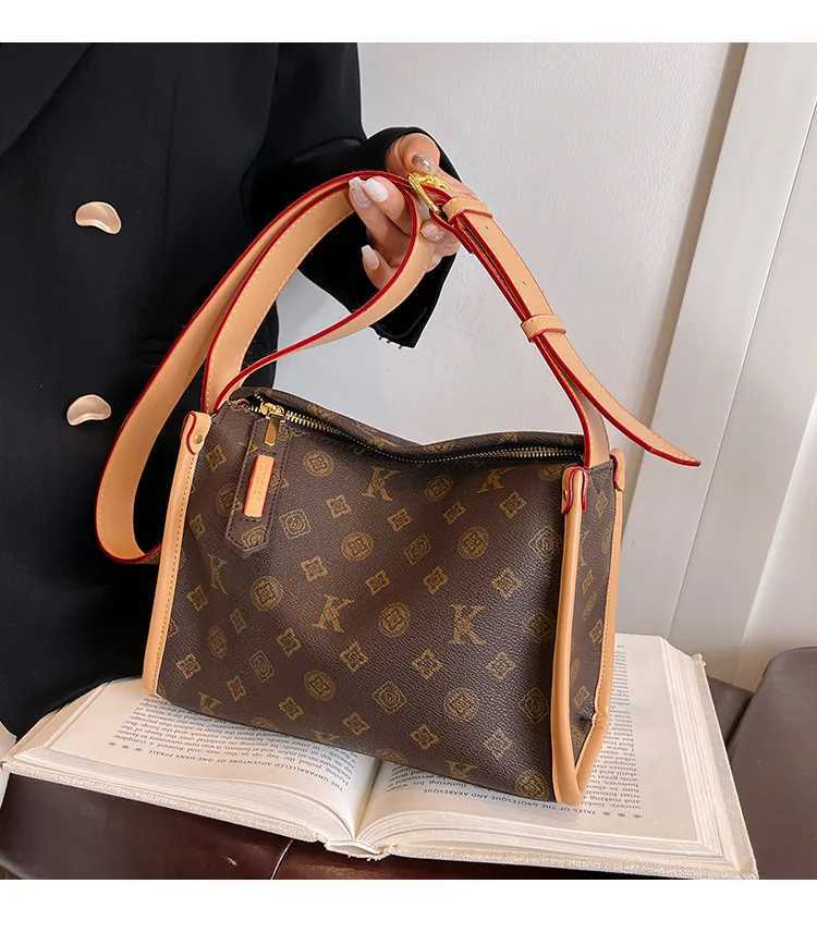 2025 Classic Monogram Print Bag Luxury Underarm Shoulder Purse Vintage Crossbody Bag for WomenW251106