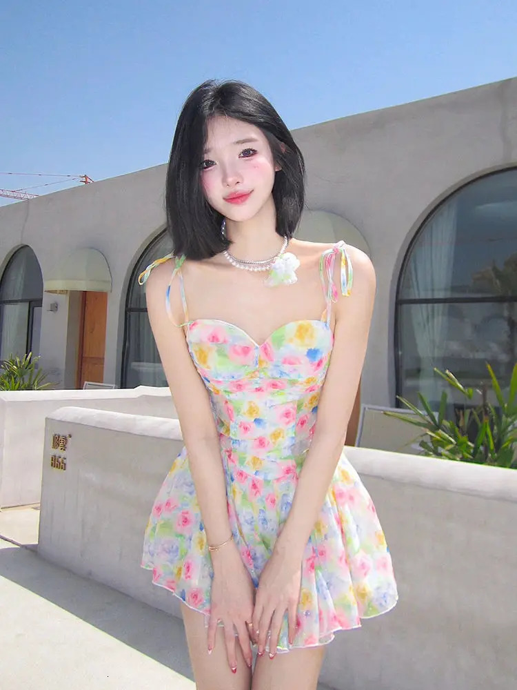 Sexy backless floral mini dress for women spaghetti strap pleated edge laminated ultra-thin elegant dress summer holiday beach party set 250401
