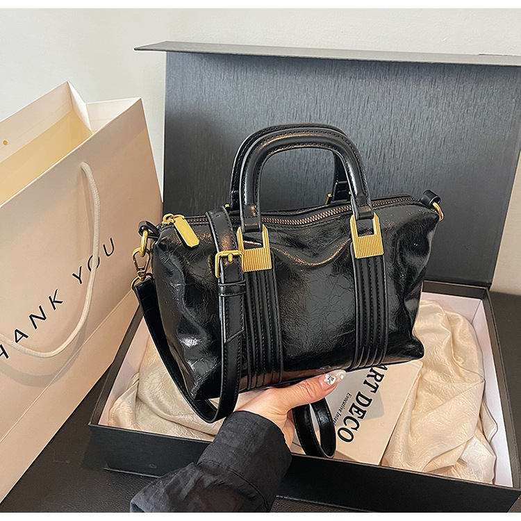 2025S Designer Women S Bag High End Handbag For Women New Autumn And Winter Versatile Crossbody Women S Fashion Super Hot Hand Held Dumpling Bag