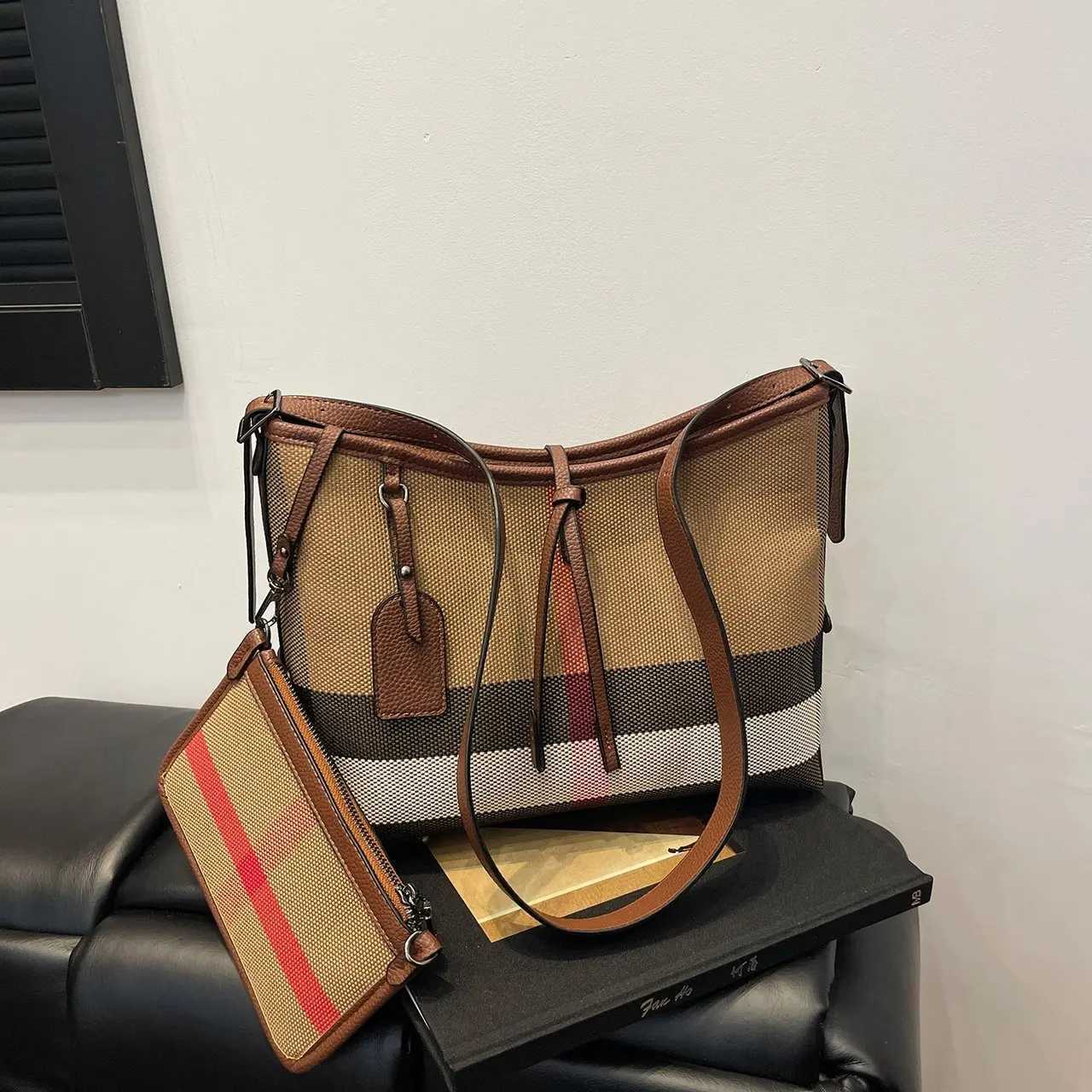 Elegant Crossbody Messenger Bag For Women Leather Handbags Tote Shoulder Bag By Famous Brand Classic And ChicW251107