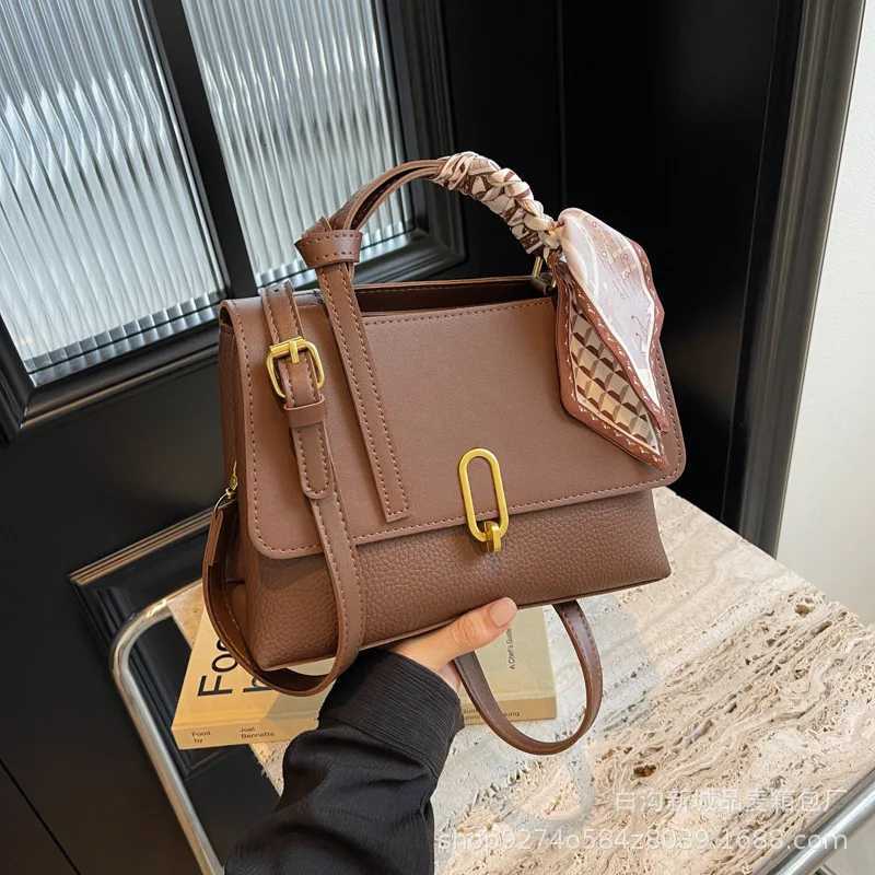 2025 New Womens Premium Color-Blocked Handbag - Stylish Chic Versatile Shoulder/Crossbody Compact DesignW251106