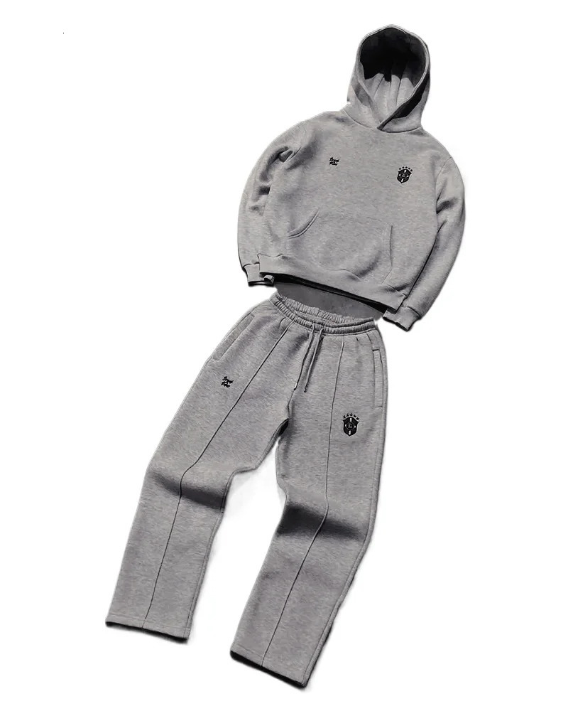 Fashionable loose sportswear Gothic retro street Harajuku hiphop personality trend casual warmth versatile 250407