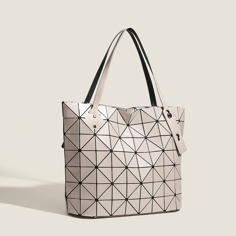 New Trendy Geometric Diamond Sequin Rock Versatile Large Capacity Commuter Handbag Shoulder Underarm Tote Bag