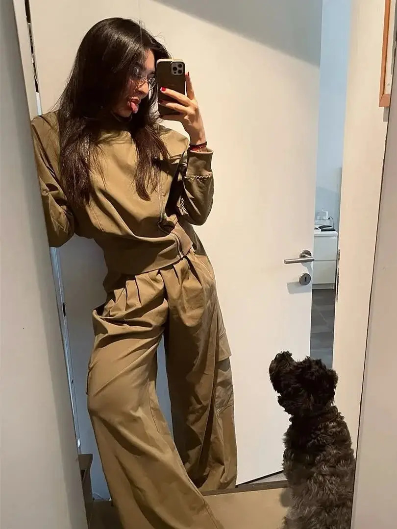 womens bat long sleeved stand up collar simple pleated jacket decoration high waisted loose mens suit 250407