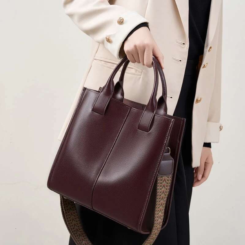 2024 Shoulder Tote With Srtap Crossbody Bag Big Capacity