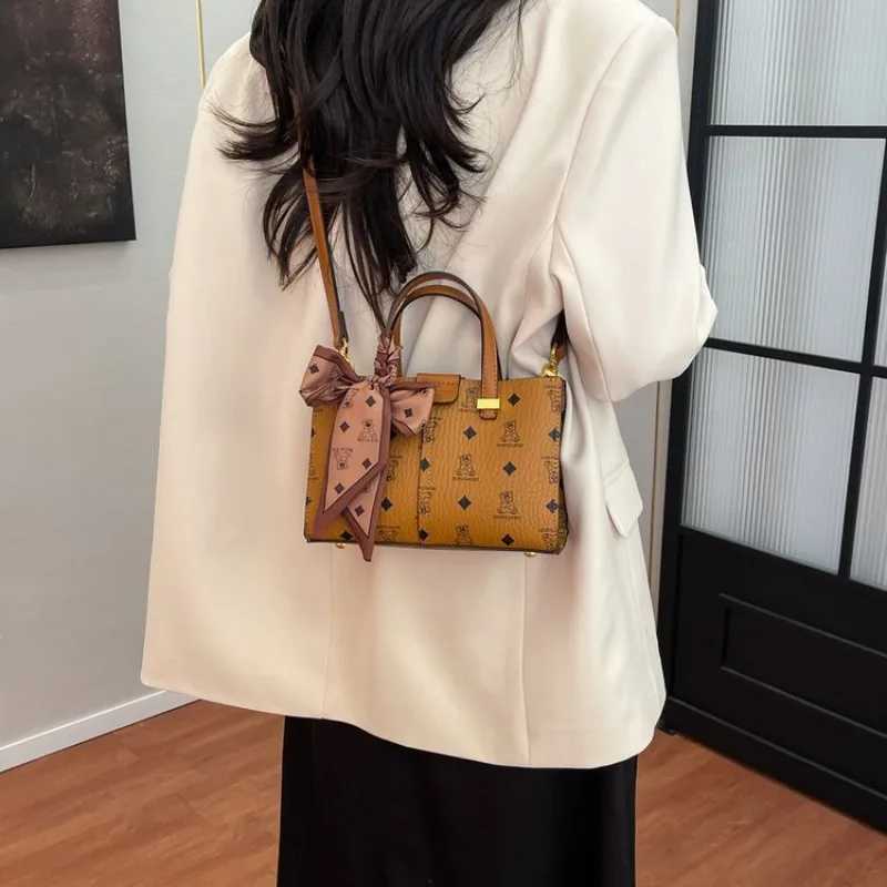 French Niche Womens Bag - Crossbody New Style Trendy High-End Exquisite European American Sweet Retro BagW251107