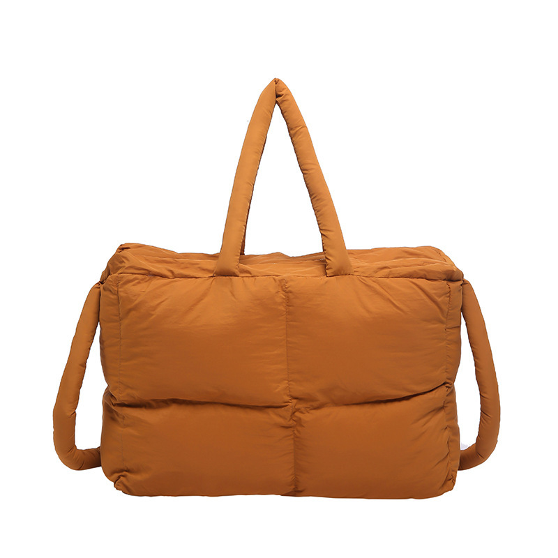 2025S Designer Women S Bag Solid Color Single Shoulder Down Cotton Jacket Women S High End Feeling New Student Tote Bag Hand Held Large Capacity Cloud