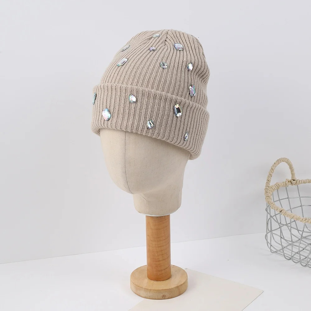 Fashionable Versatile Rhinestone-embellished Beanie Autumn/Winter Pullover Knit Cap Punk-style Rhinestone-adorned Hat 251104