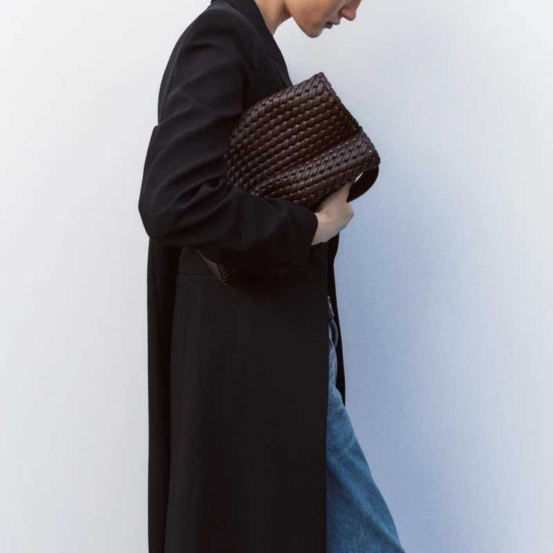 WOVEN EFFECT BUCKET BAG New Fashionable Handbag Purse For Women Shoulder Bags Luxury Designer Small Tote BagsW251107