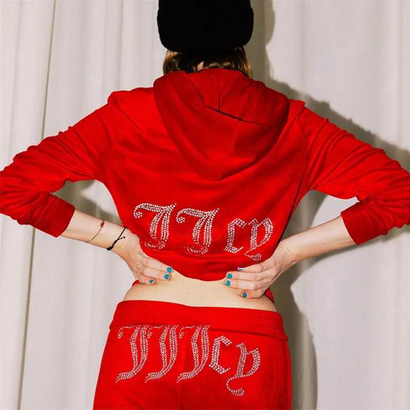 Tracksuit Tracksuits Juicy Cotoure Velvet Sewing Suits Outfit Two Piece Jogging Set Velour Sweatshirt Met Hoodie Pants Suit Womens 500 C260312