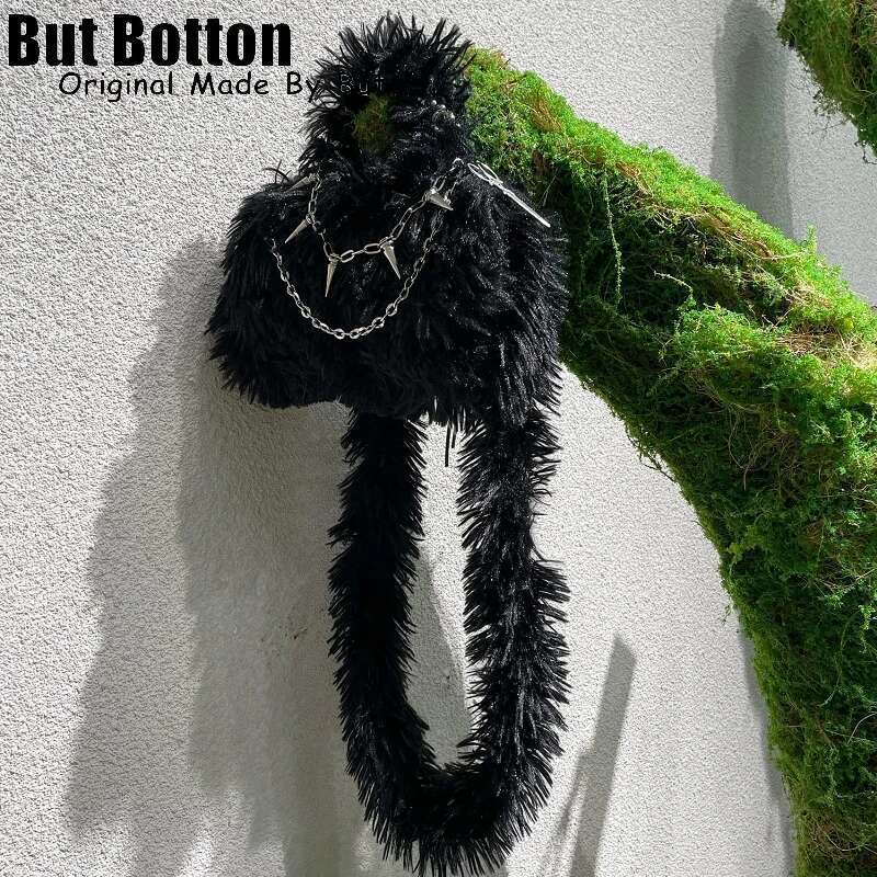 Gothic Lolita Girl Dark Black Furry Shoulder Bags Handbags Y2k Women Metal Punk Rivet Chain Winter Fluffy Messenger Bag Totes