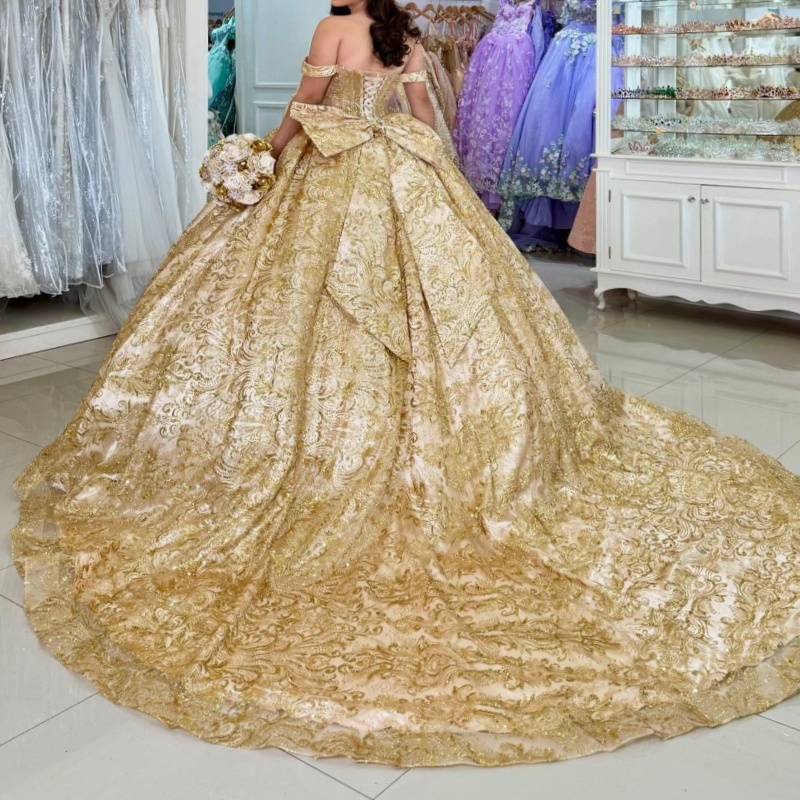 Gold Shiny Princess Quinceanera Dresses Off Shoulder Beads Sequin Applique Lace Bow Tull Sweet 16 Dress Ball Gown Vestidos 15 Anos