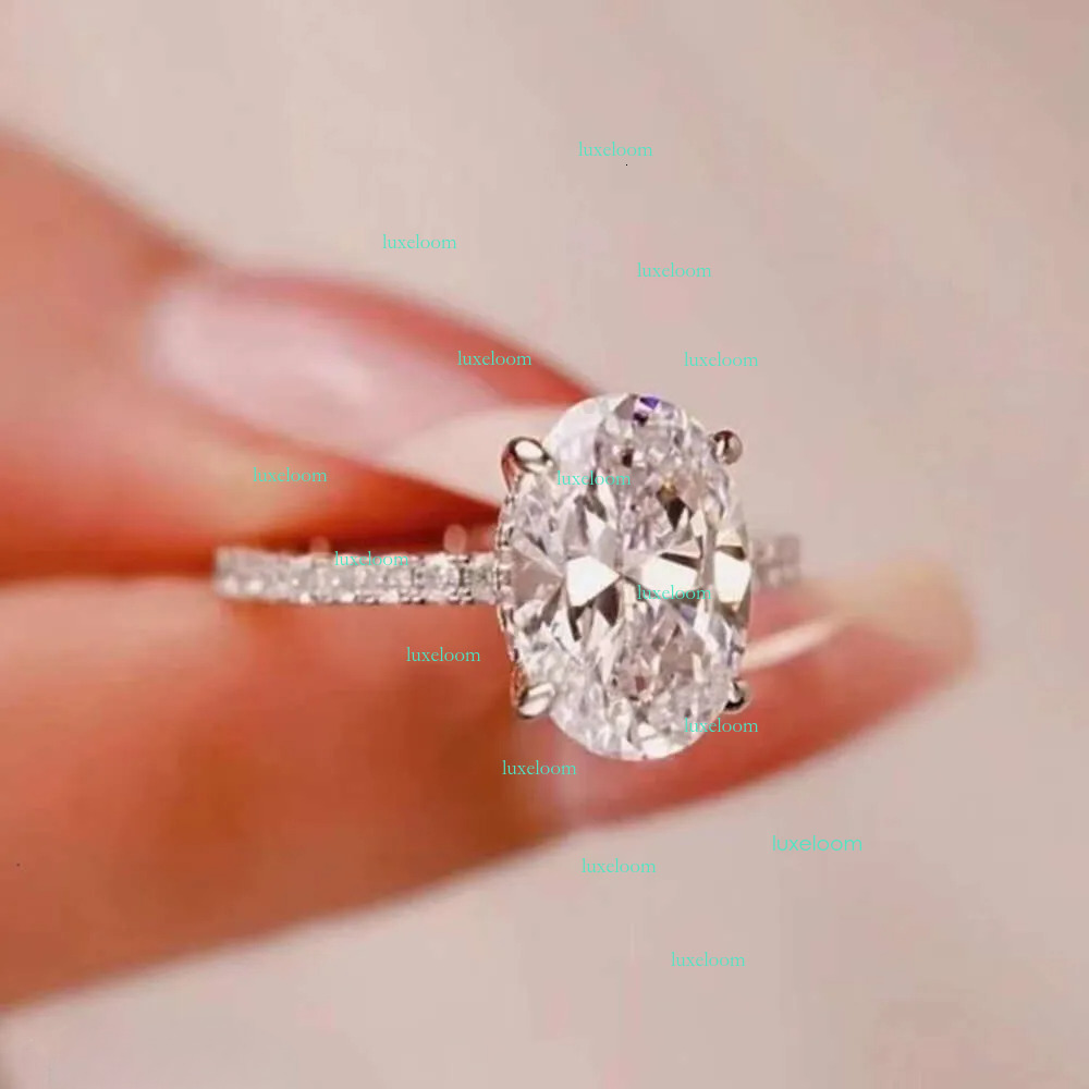 Yu Ying Customized White Gold D color Oval Cut Moissanite Women Jewelry Wedding Set Rings Engagement Ring